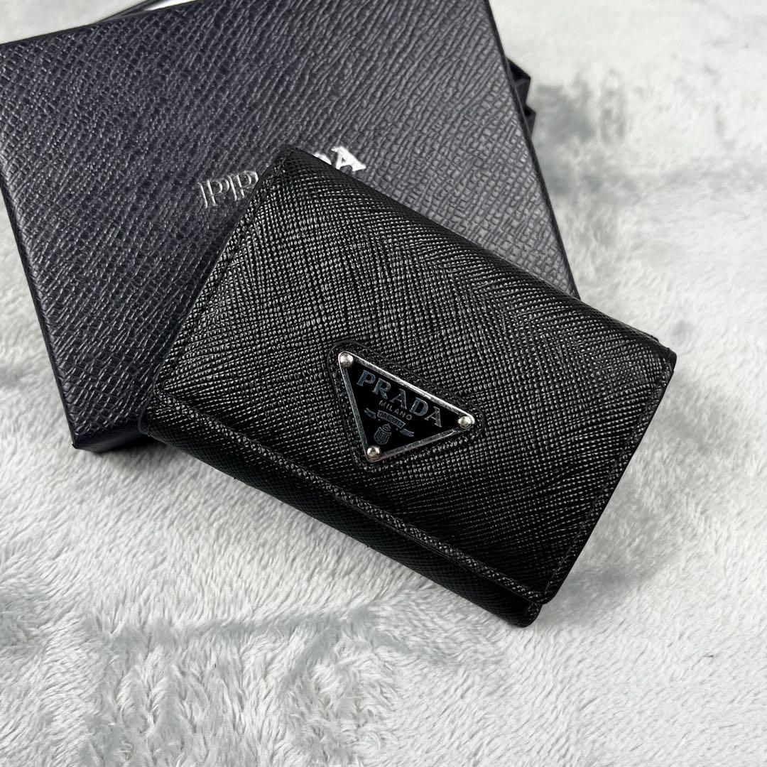 Prada プラダ 3つ折り財布 三角ロゴ ブラック 黒 サフィアーノレザー