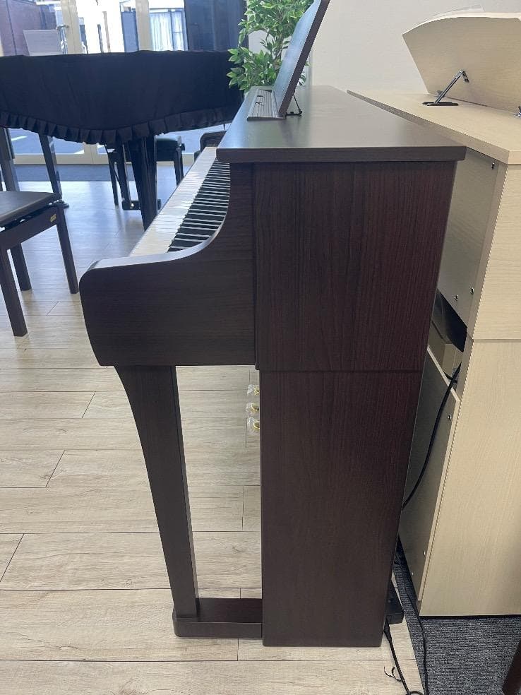 ★81713【電子ピアノ】YAMAHA　SCLP8450DA　24年製