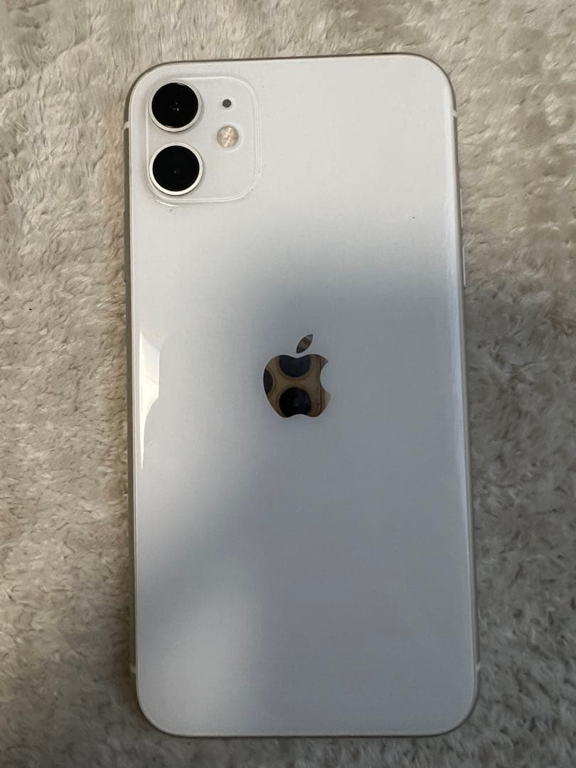 iPhone 11 64GB シルバー　本体