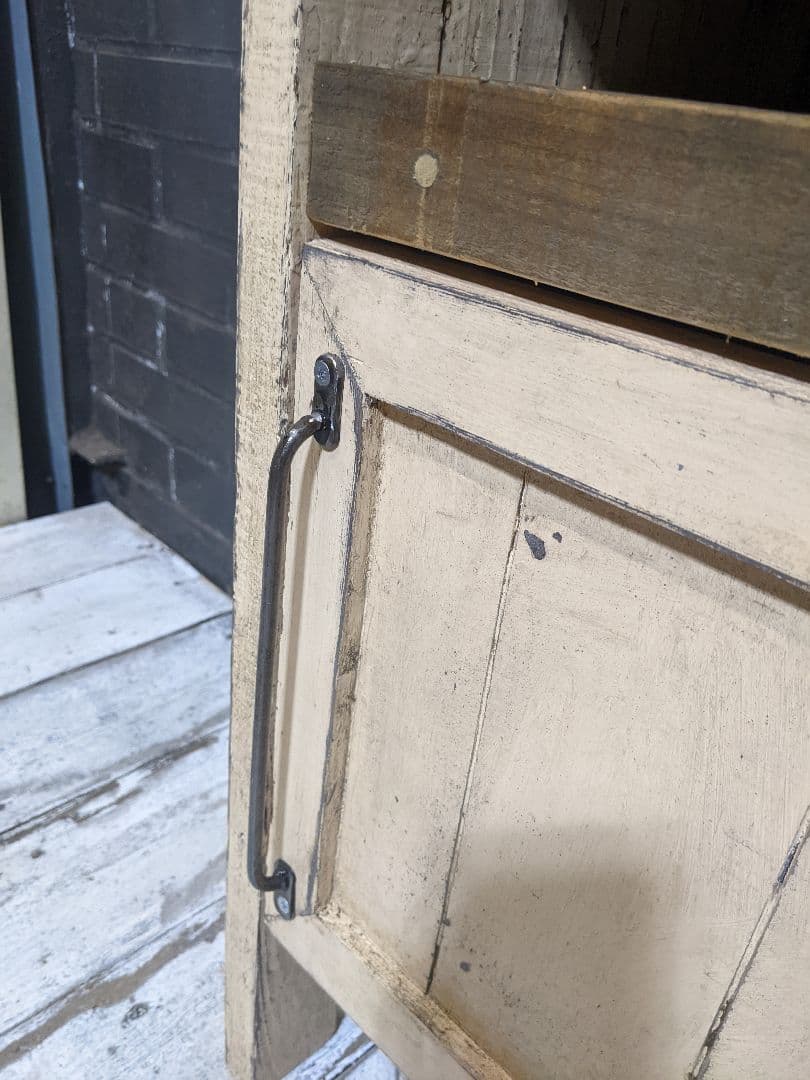 ちか　古材飾り棚　クリーム色