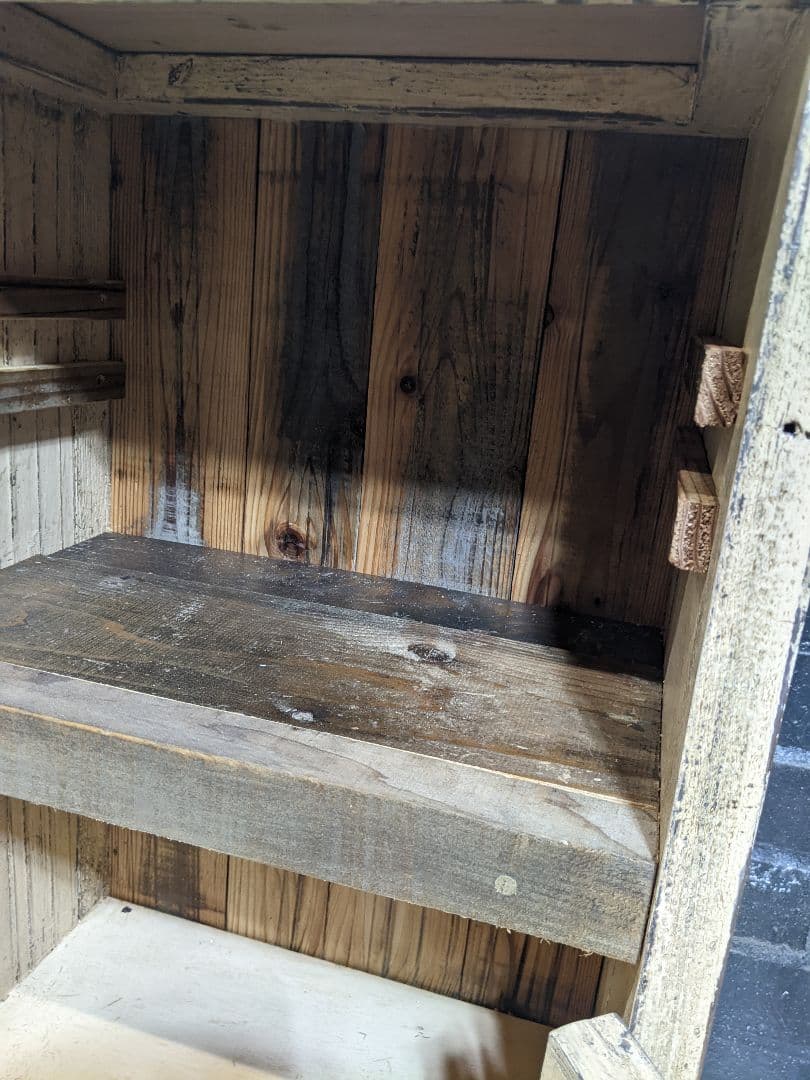 ちか　古材飾り棚　クリーム色