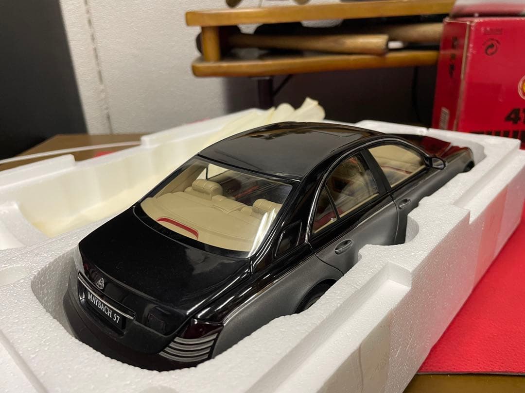 オートアート　メルセデスベンツ　マイバッハ57