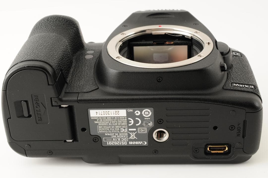 【ほぼ新品】キャノン Canon EOS 5D Mark II 1700回