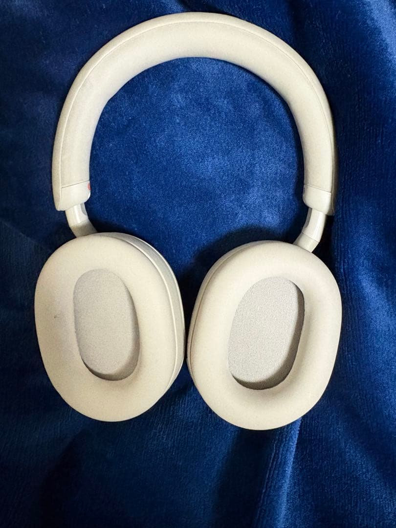 y*u様 SONY WH-1000XM5 300円スタート‼️