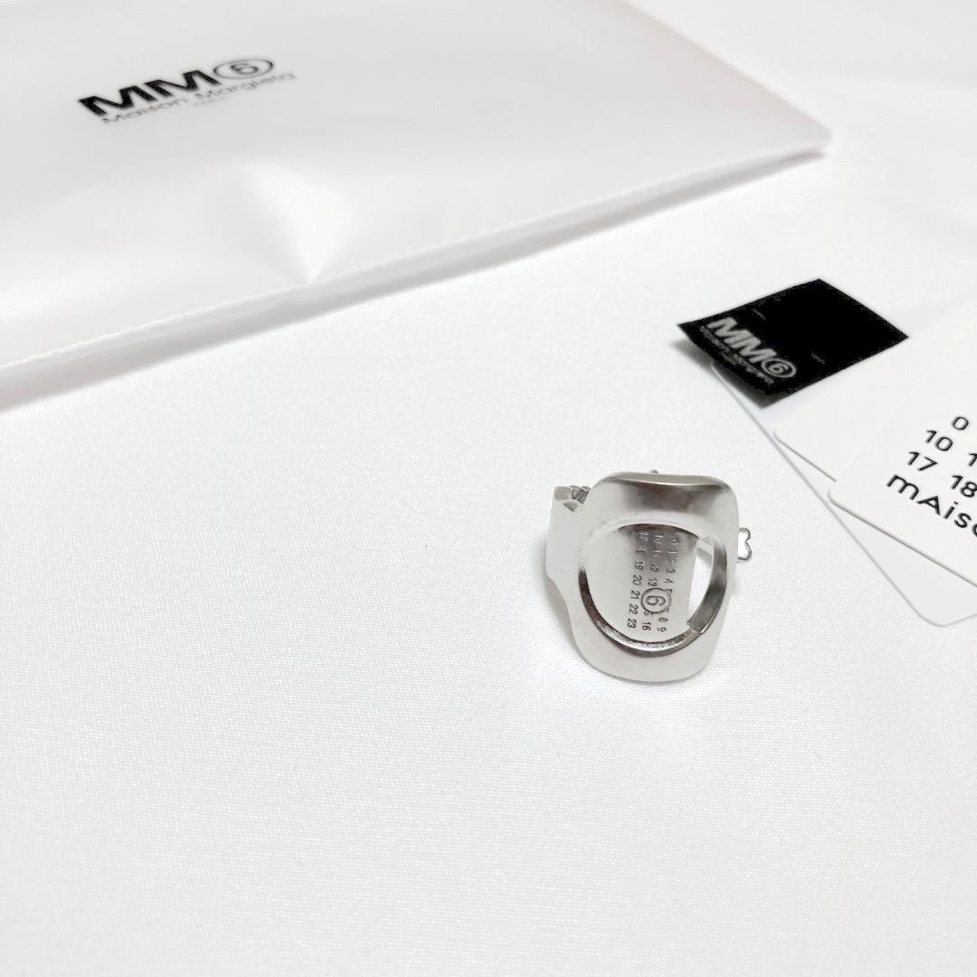 新品 6 マルジェラ MM6 25ss ブランドロゴキーリング 指輪 17938