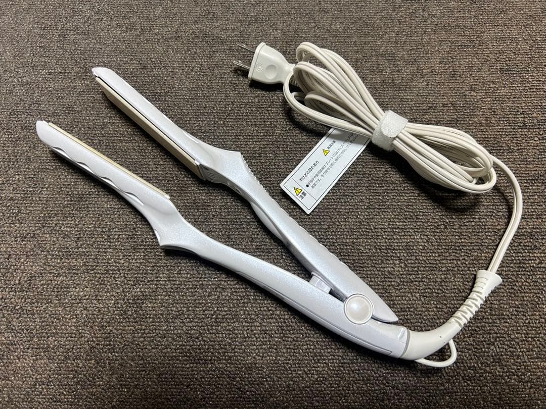 【美品】絹女〜KINUJO〜 ストレートアイロン