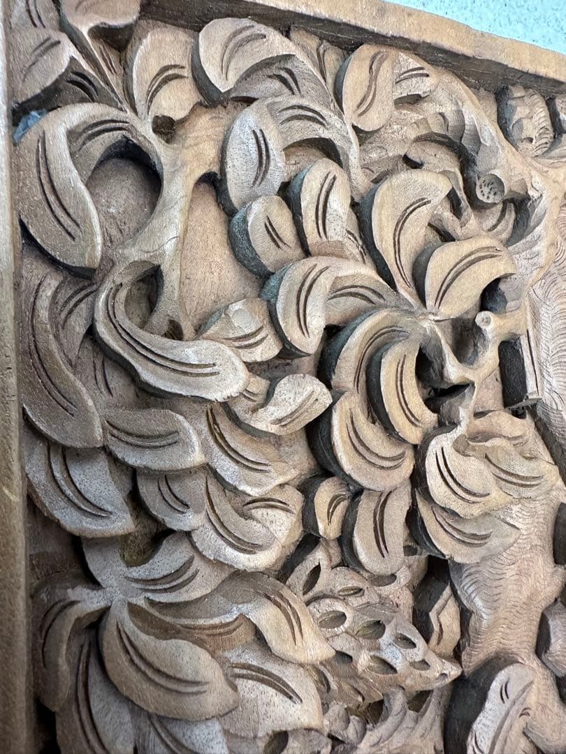 アジアン雑貨 木製 壁掛け(バリ島産、一刀彫り、扁額)