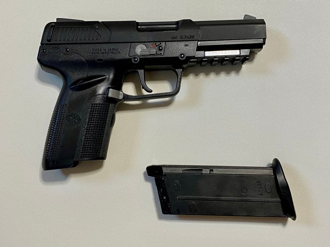 【週末セール】動確済　東京マルイ　fn57 ガスブロ