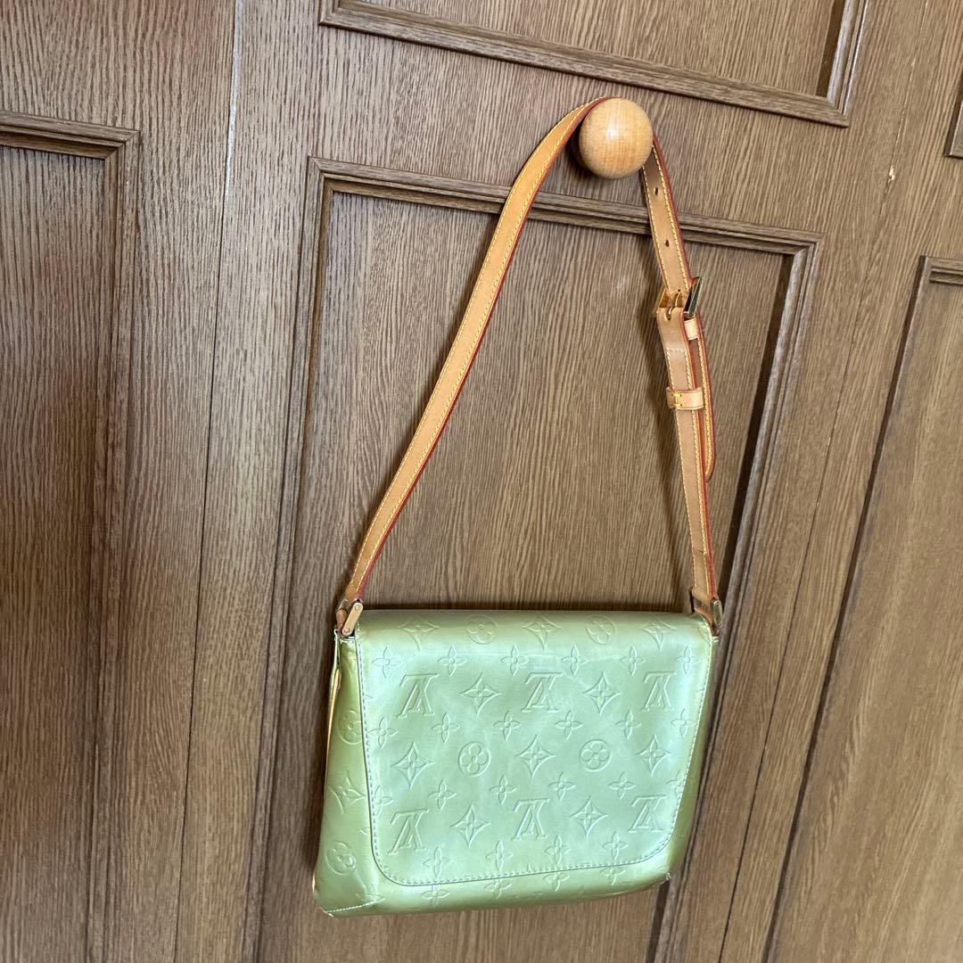 Louis Vuitton ライトグリーン ショルダーバッグ