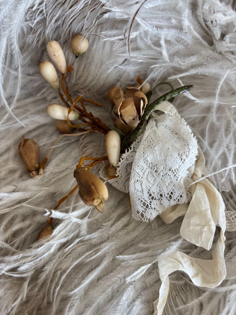 アンティーク雑貨 Old Paper & Wax Flower Set.