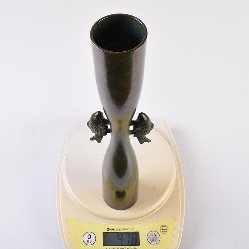 唐銅風炉師　黒瀬宗康作　唐銅　鯉耳花入　共箱　V　R8967