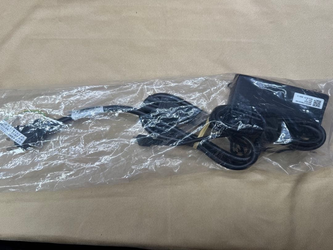 Windowsノート本体 Lenovo ThinkBook 16 Gen 7 Snapdragon