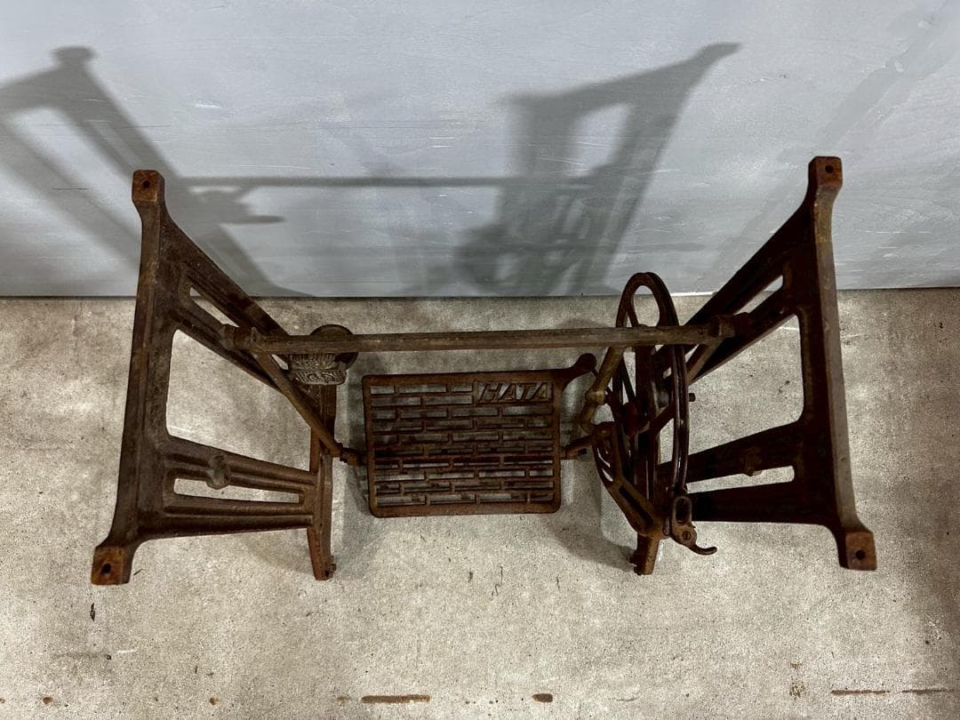 HATA 足踏みミシン ミシン台 ミシン 脚 店舗什器 ヴィンテージ RW258