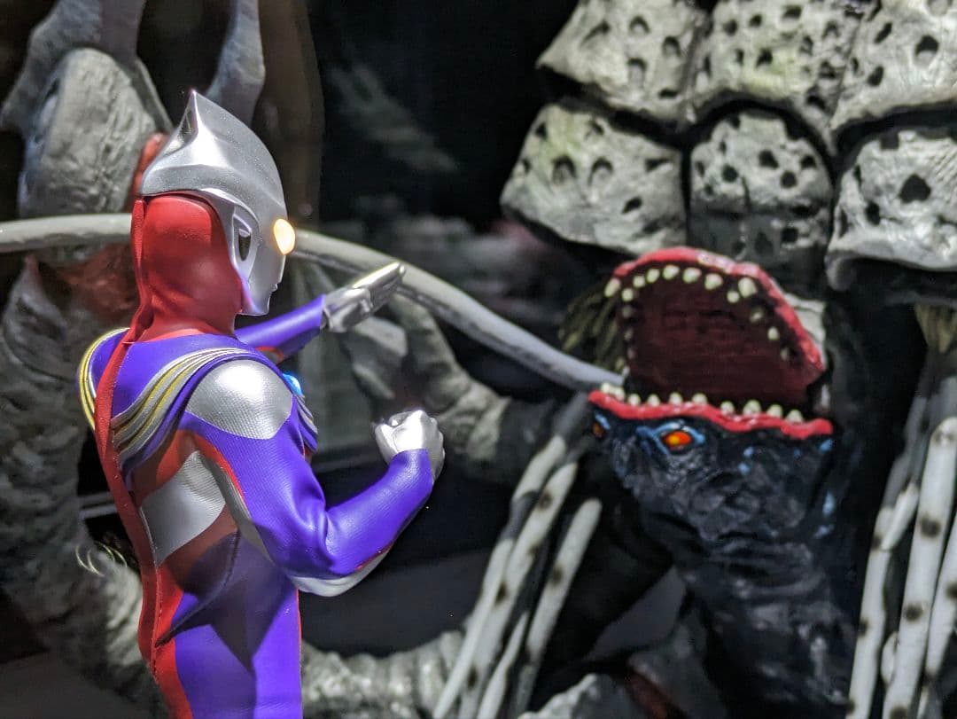 CCP 究極の邪神 ガタノゾーア ウルトラマンティガ