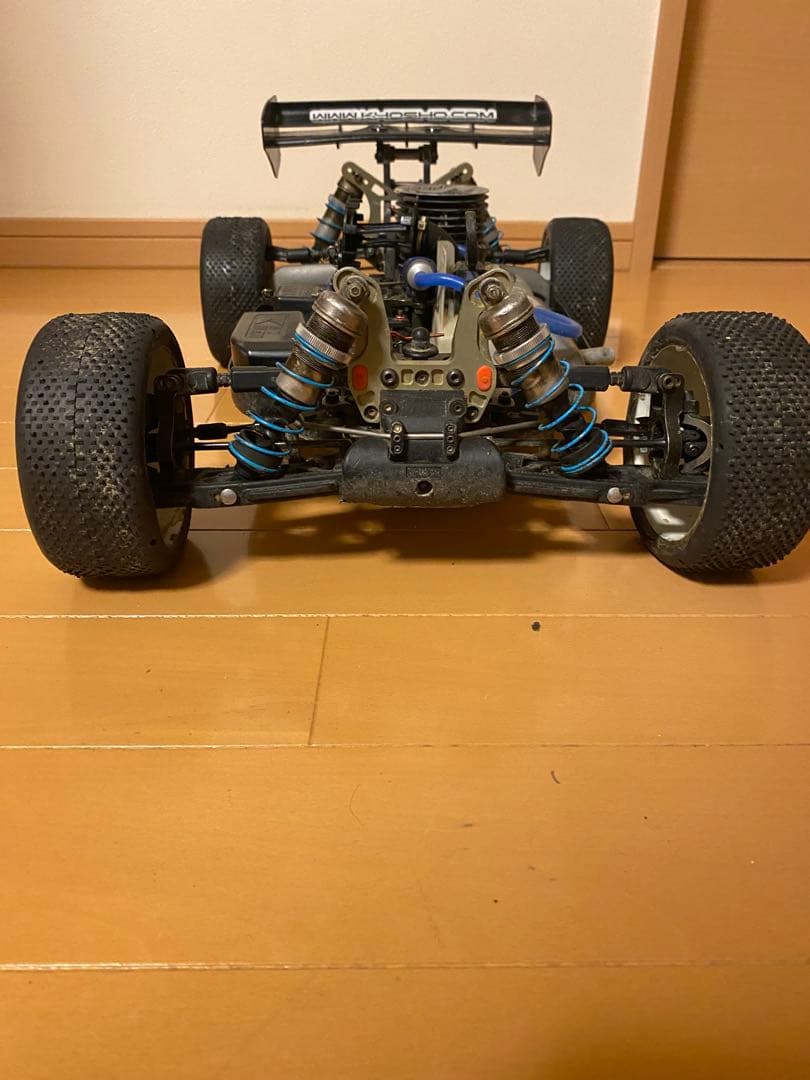 京商Inferno mp9 1/8 エンジンラジコンバギー