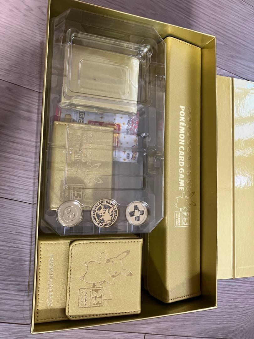 【値下不可】ポケモンカード　25周年ゴールデンボックス