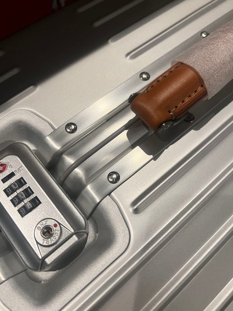 【70L】イノベーター　スーツケース