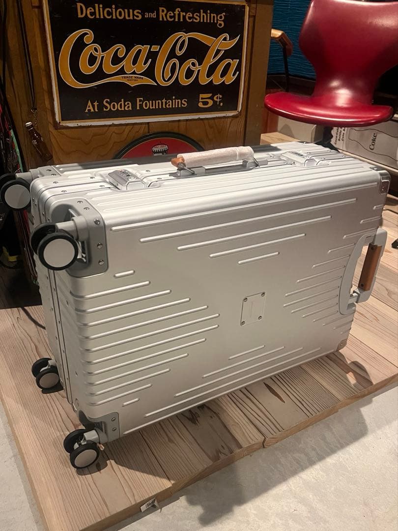 【70L】イノベーター　スーツケース