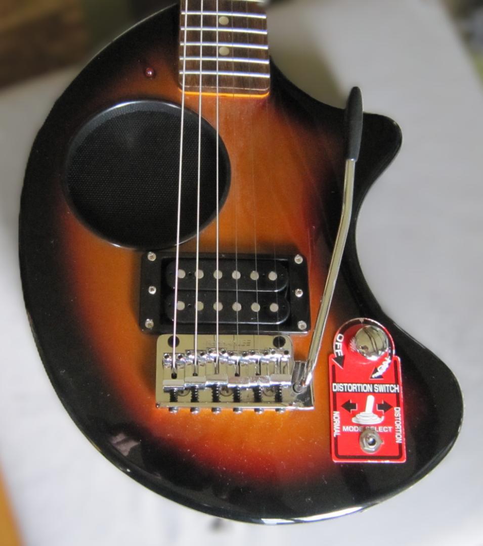 訳あり　お買い得　フェルナンデス　ZO-3 芸達者　トレモロ付　サンバースト