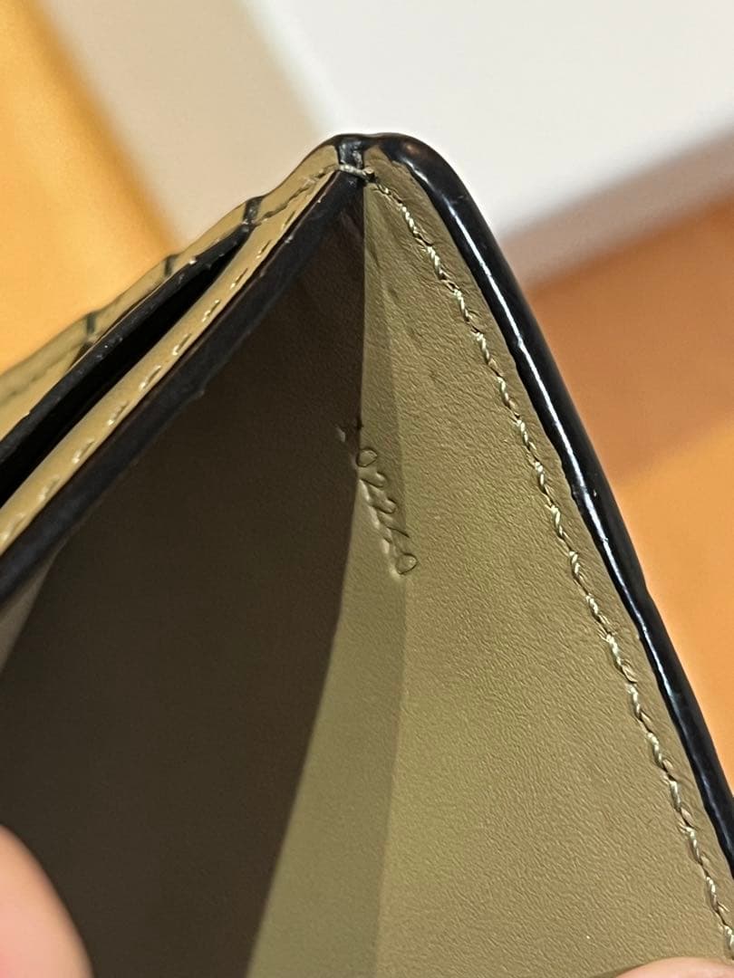 LOEWE 二つ折り財布 美品