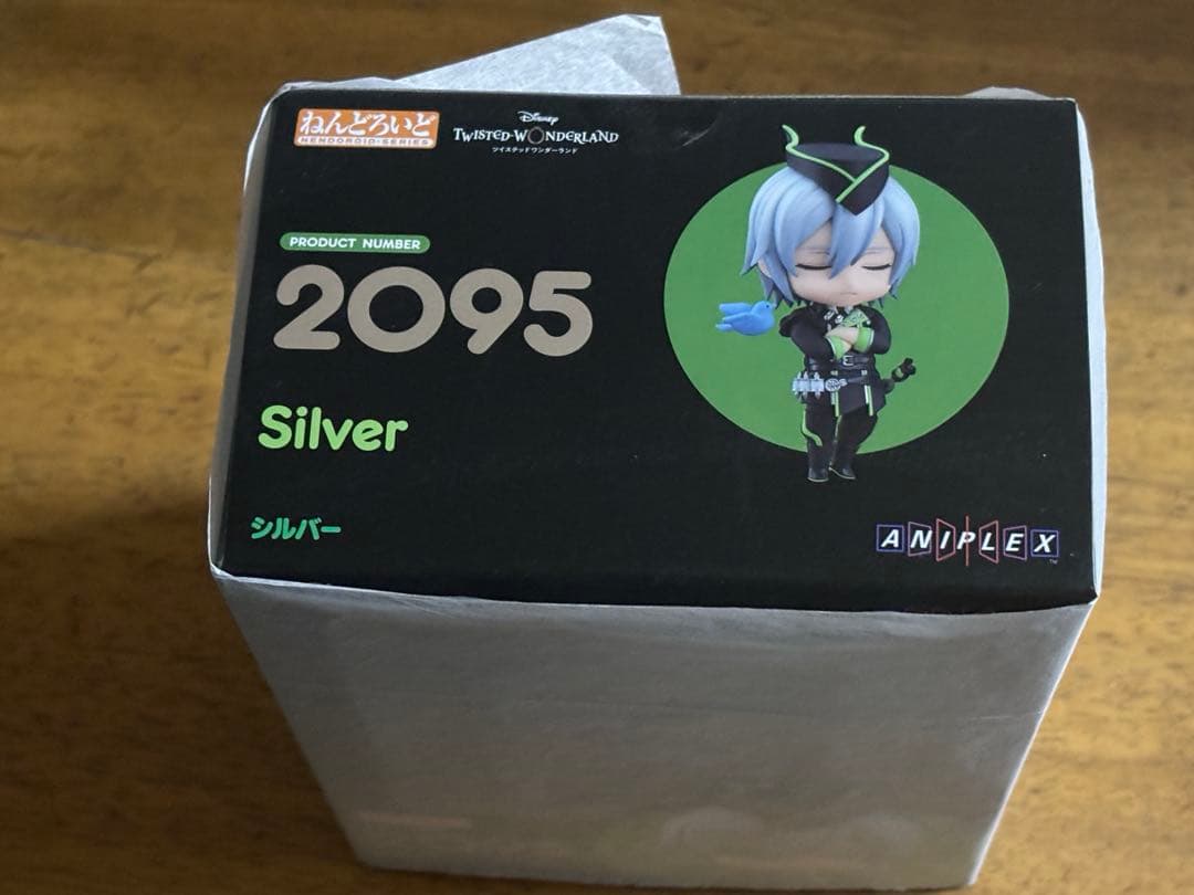 【未開封】ツイステッドワンダーランド ねんどろいど シルバー 特典 缶バッジ ①