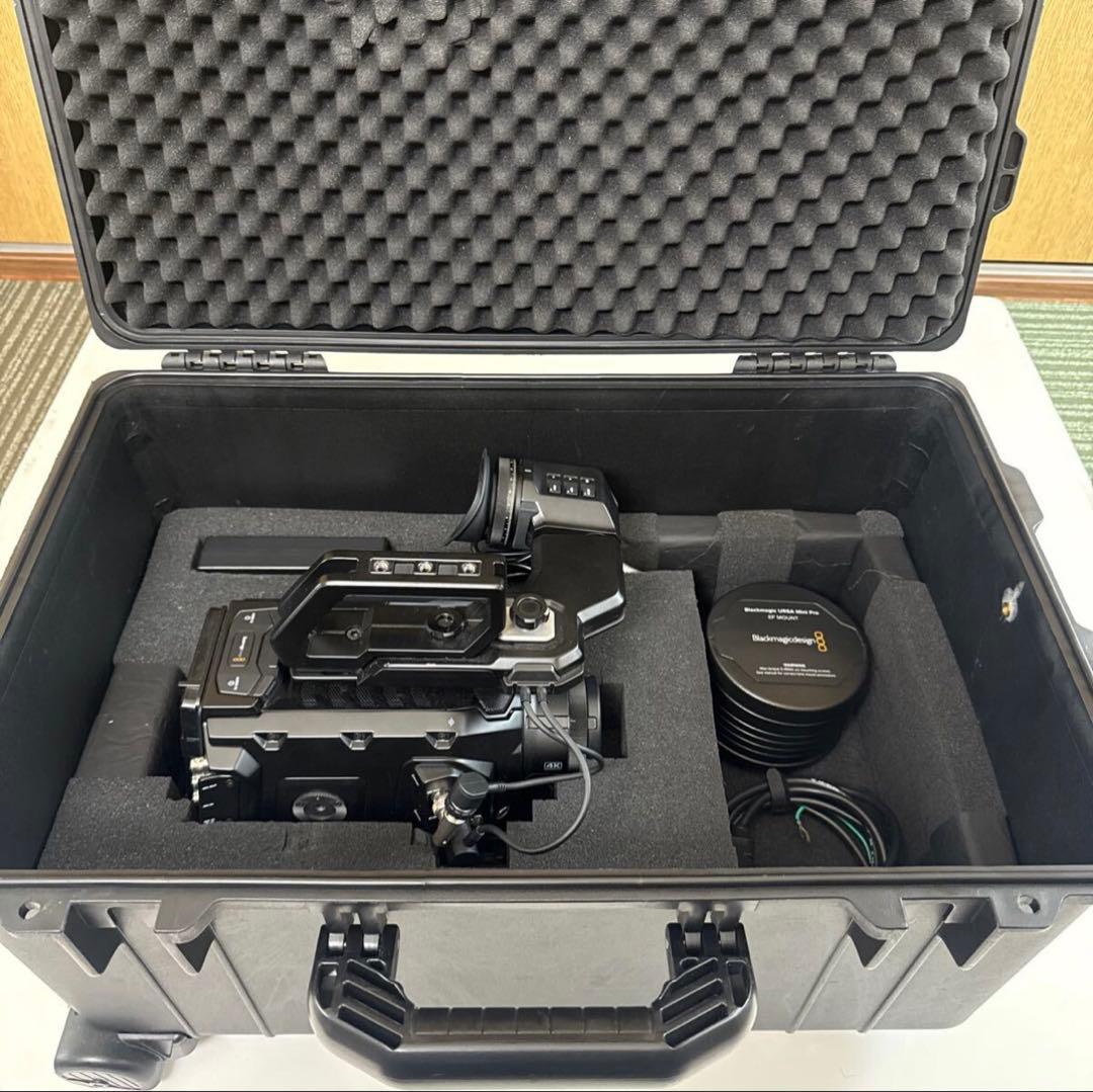 ビデオカメラ Blackmagic URSA Broadcast