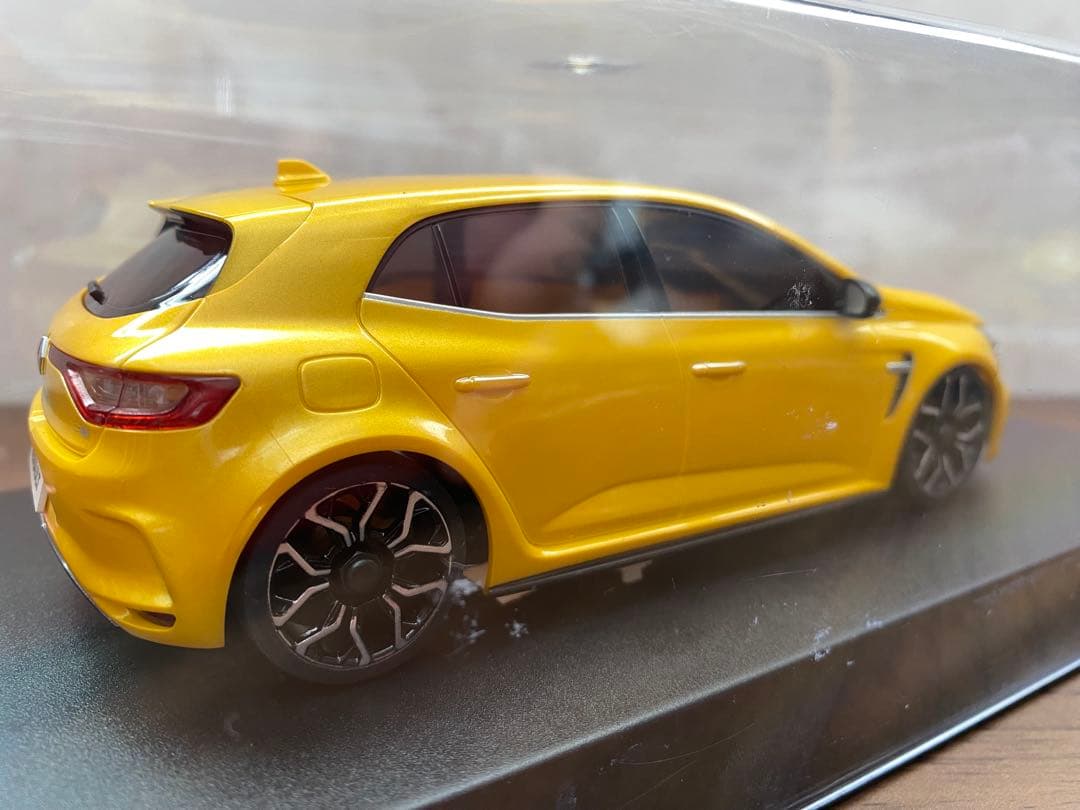 ミニッツ ASC RENAULT MEGANE R.S.