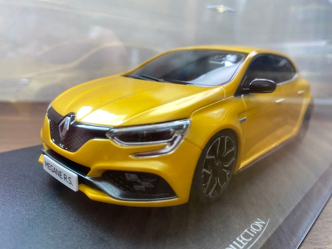 ミニッツ ASC RENAULT MEGANE R.S.