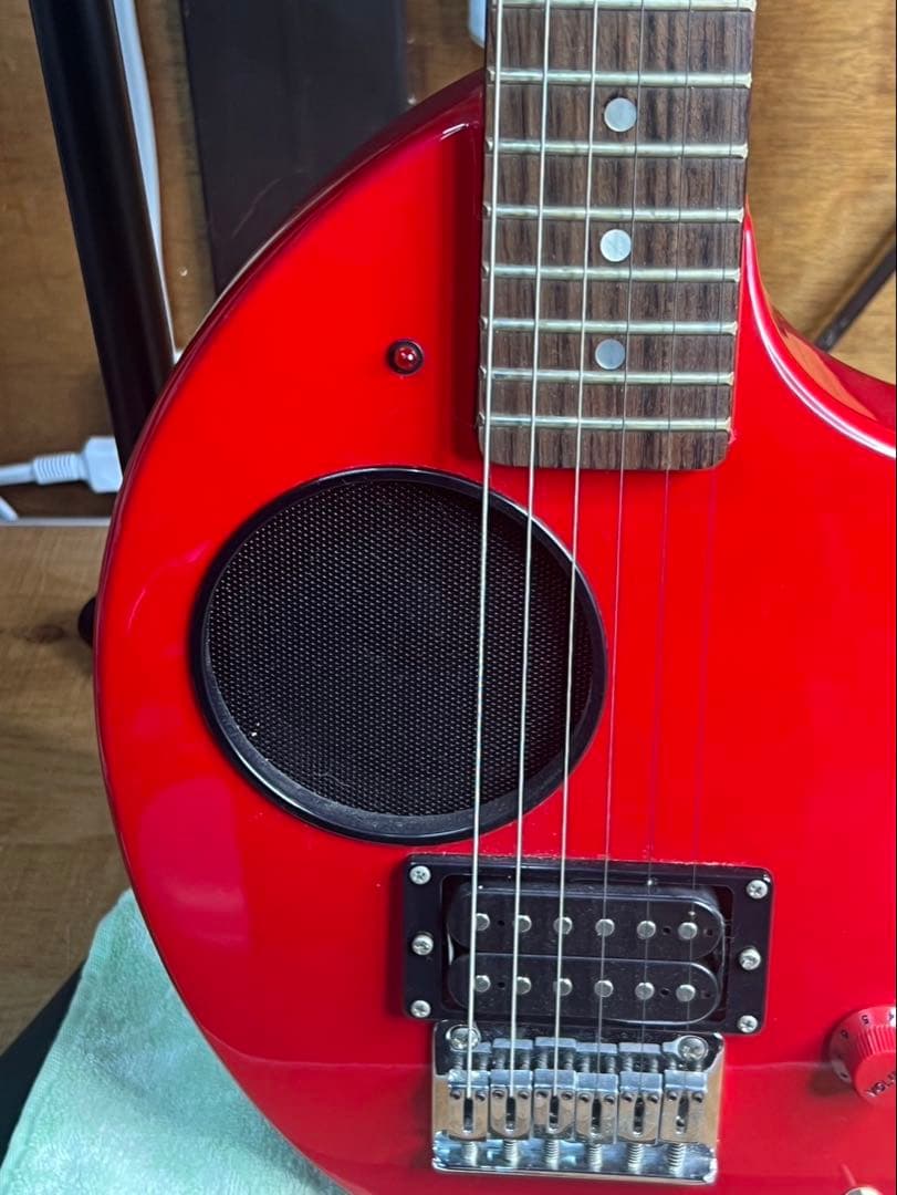 【美品】　★FERNANDES★ZO-3★ アンプ内蔵エレキギター★