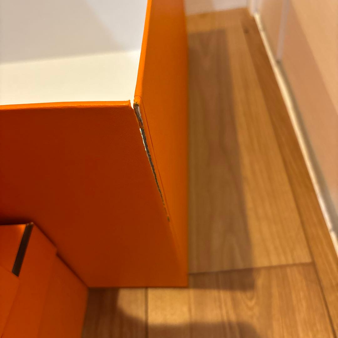 エルメス特大空箱二つ