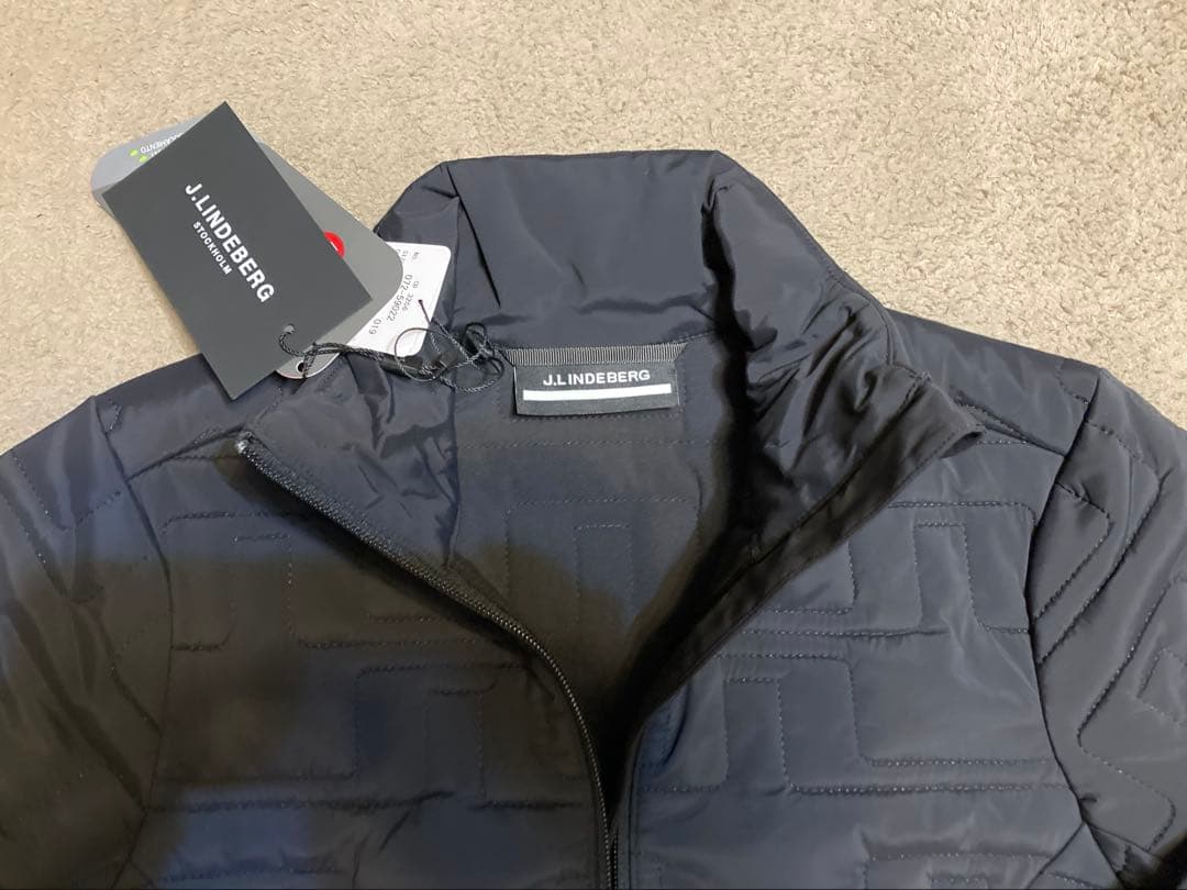 新品未使用 j.lindeberg ブラックキルティングジャケット