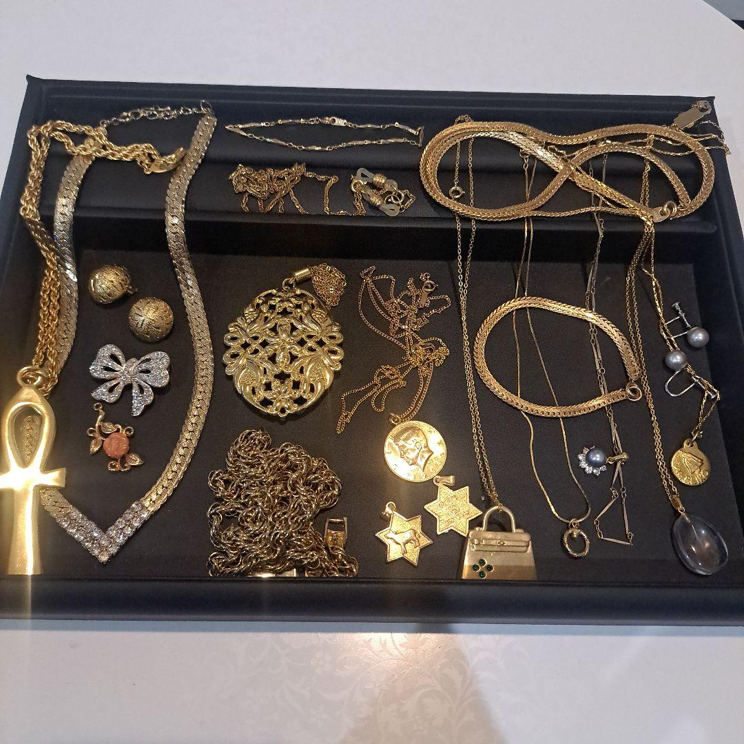 ゴ*ラ様 遺品整理 金 まとめ売り