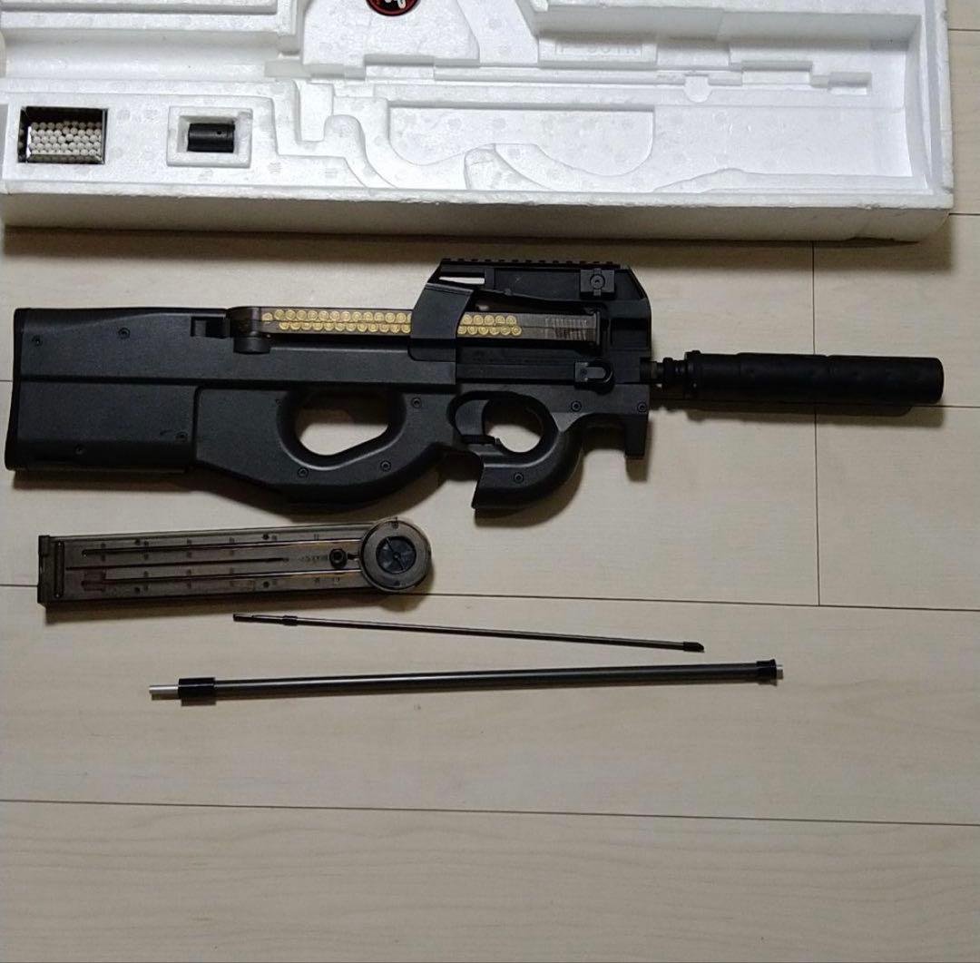 東京マルイ　P90TR 　サイレンサー装備