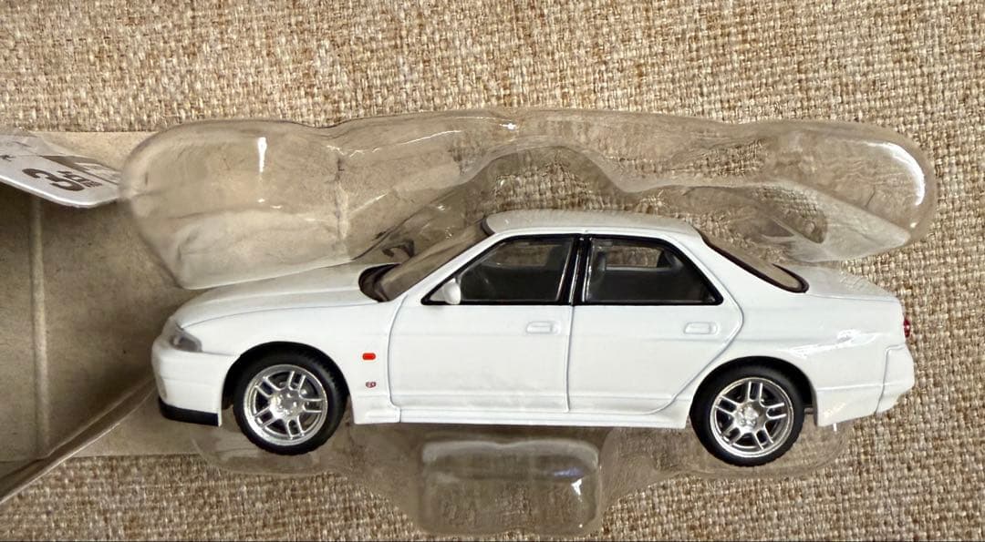 トミカ リミテッド ヴィンテージ ネオ　スカイライン GT-R LV-N151