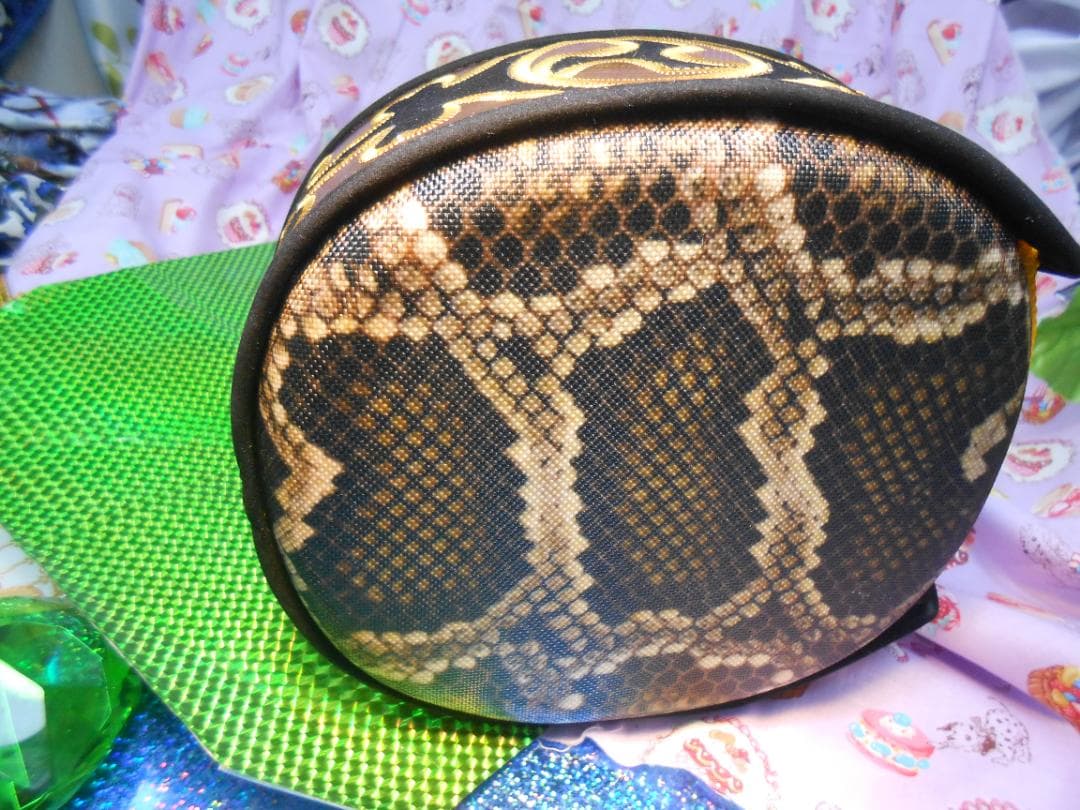 (送料無料)8.980円　R胴巻き付き人工皮張チーガ　自作へ挑戦