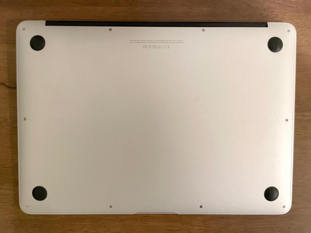 MacBook Air 13\"　2017　i5　8GB　251GB　まずまず美品