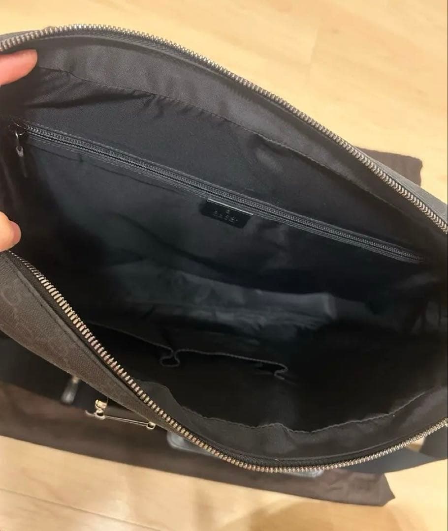 GUCCI メンズバッグ ブリーフケース ビジネスバッグ　ショルダーバッグ 鞄