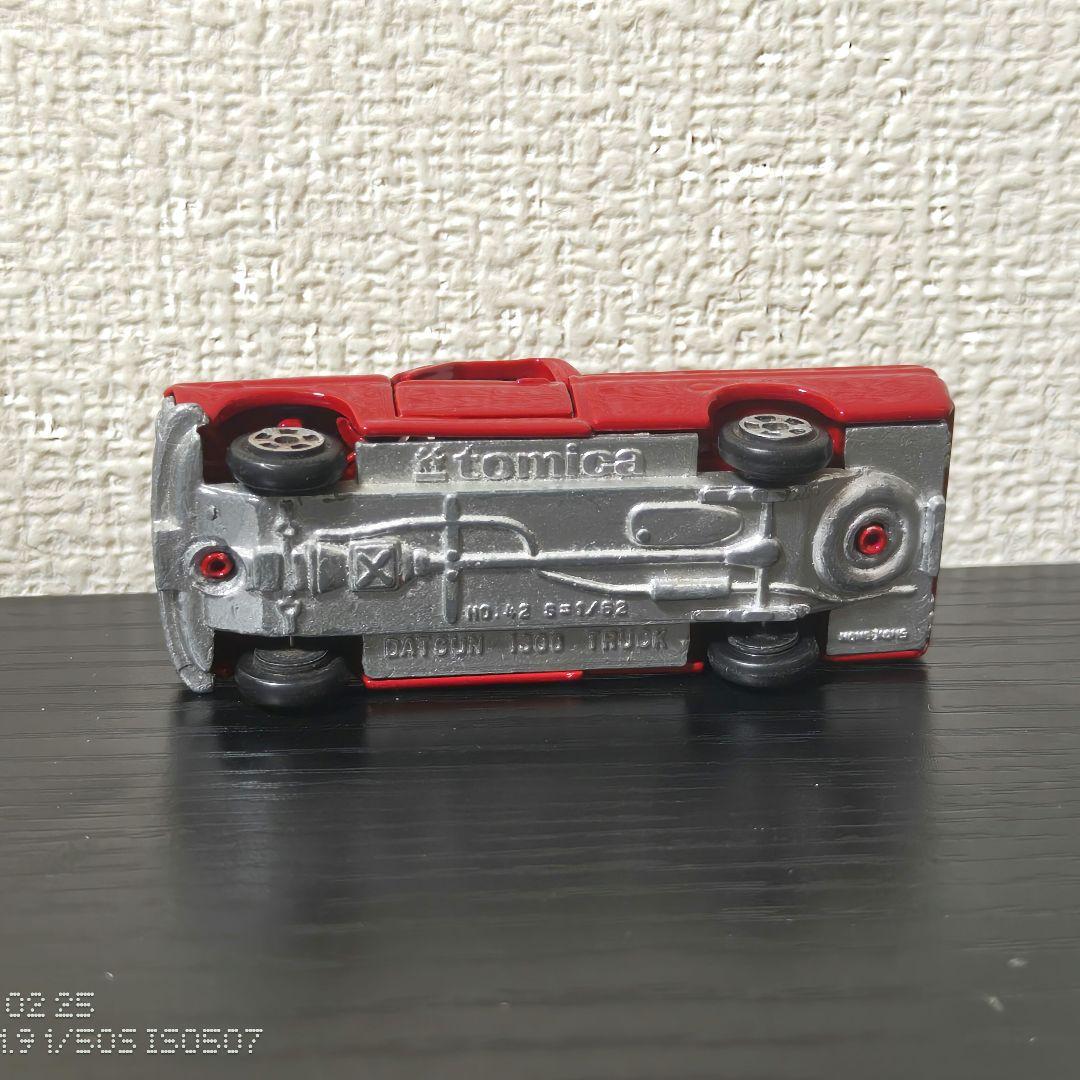 TOMICA　トミカ　ダットサン　トラック　赤色　香港製