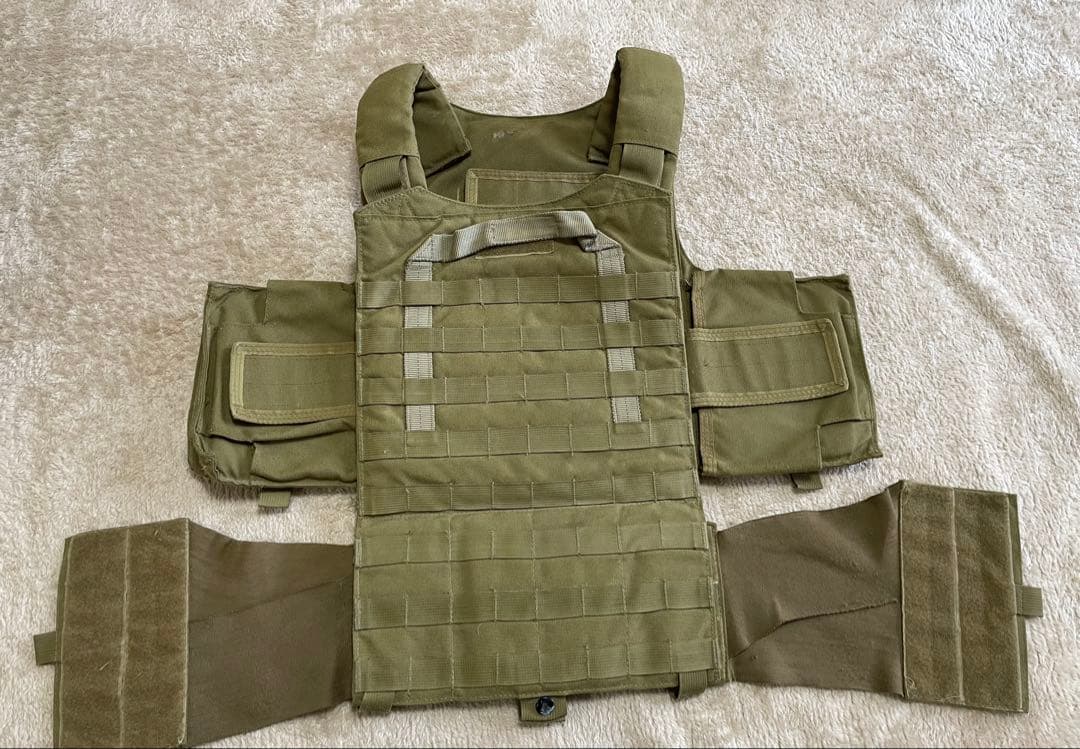 実物　放出品　TAG プレートキャリア　コヨーテ　ブラウン