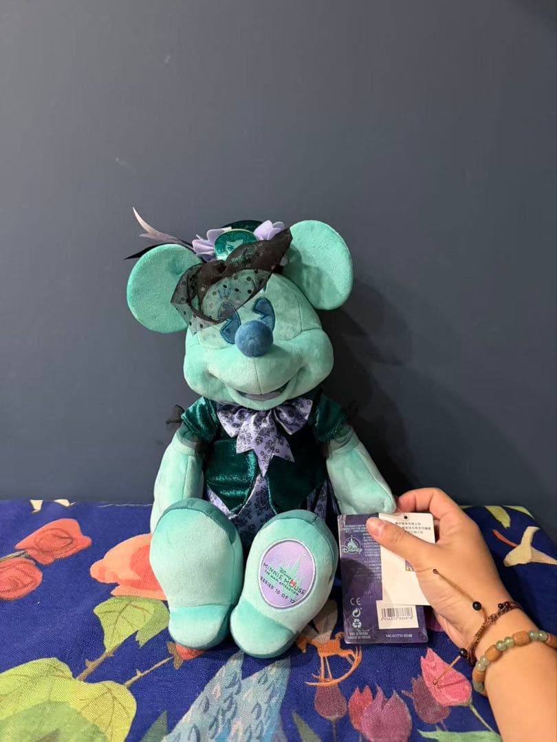 上海ディズニーストア毎月ミニーぬいぐるみ12体セット