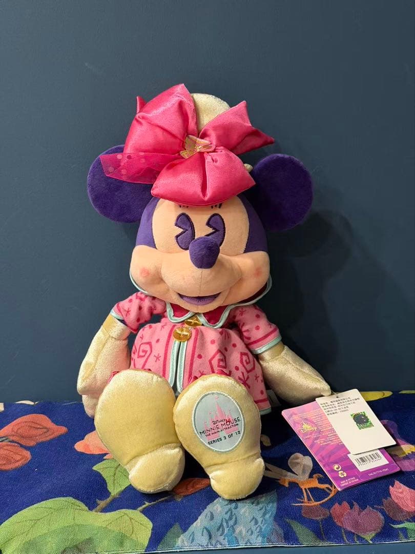 上海ディズニーストア毎月ミニーぬいぐるみ12体セット