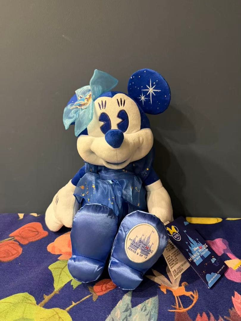 上海ディズニーストア毎月ミニーぬいぐるみ12体セット