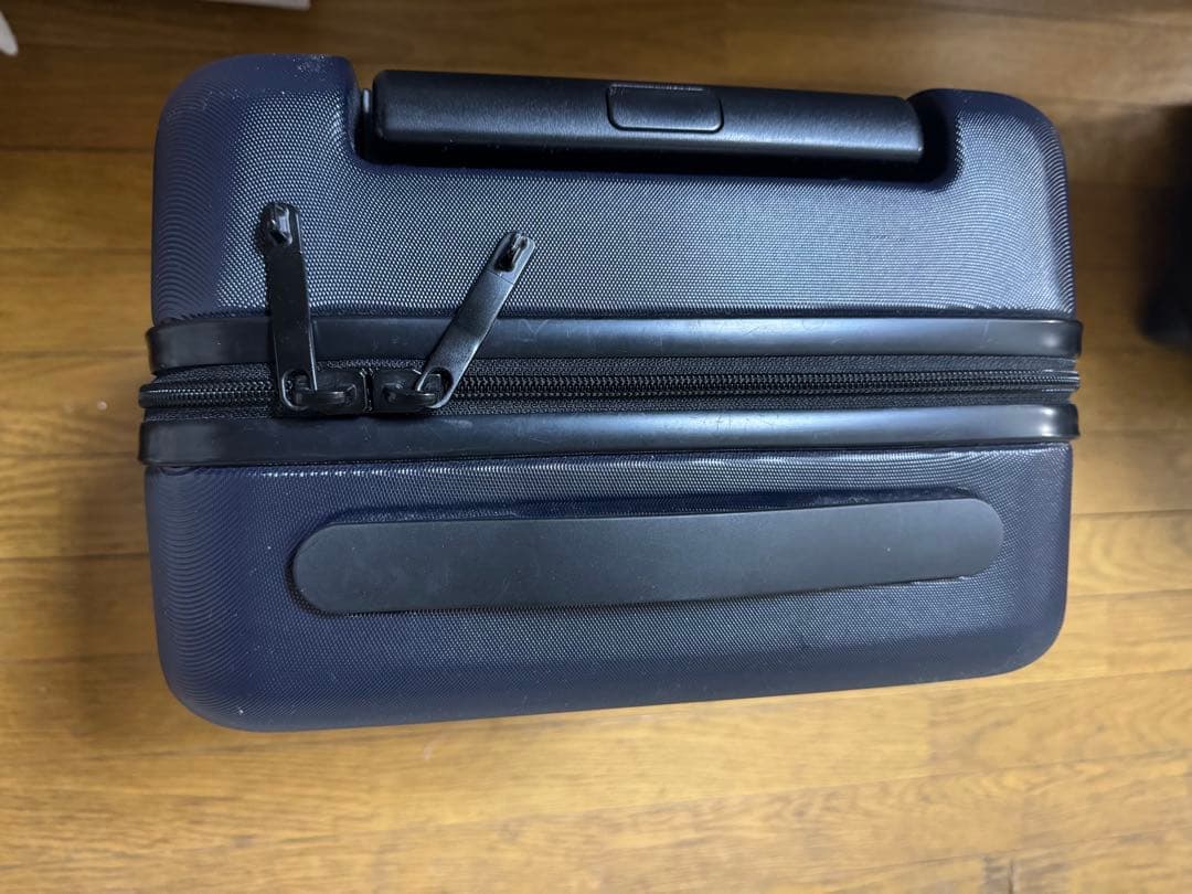 無印良品 スーツケース ネイビー 20リットル　G9AA061