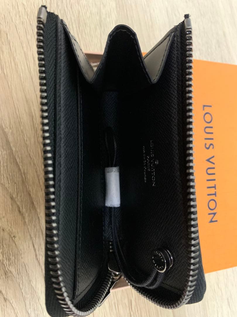 Myday公式アカウント01　希少　ルイヴィトンエクリプスカーキーケース