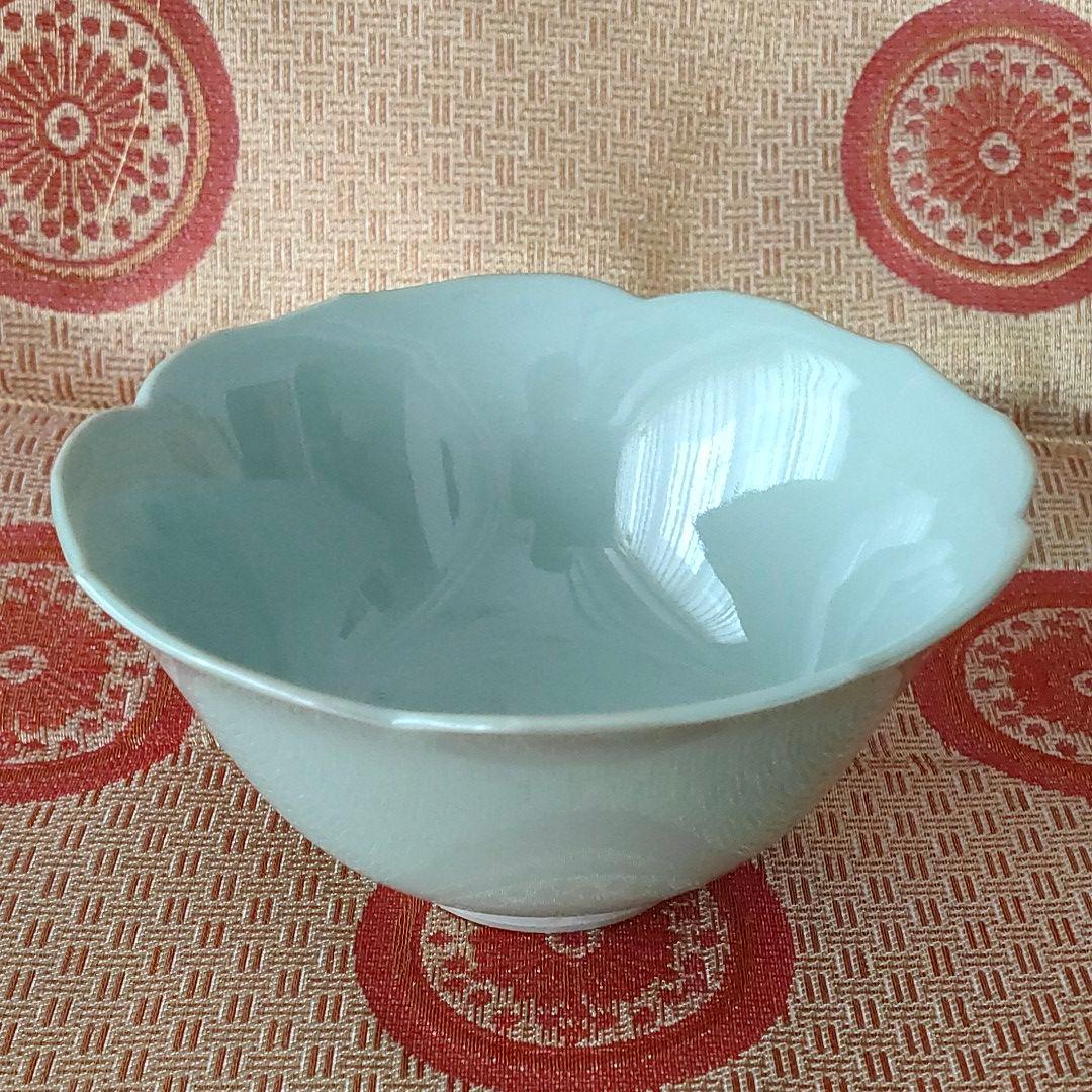 青磁　花型小鉢　７個組