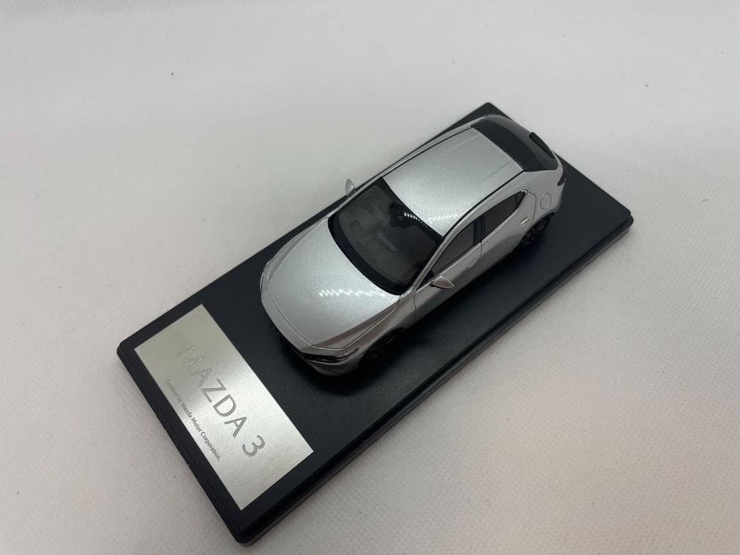 401-026 マツダ特注 1/43 マツダ MAZDA 3 RH シルバー