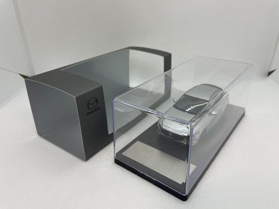 401-026 マツダ特注 1/43 マツダ MAZDA 3 RH シルバー
