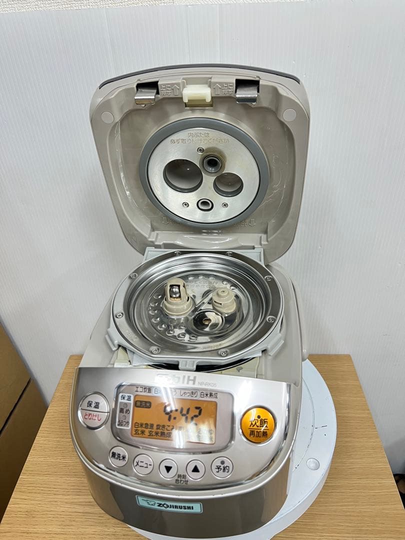 象印 圧力IH 炊飯器 NP-RK05（0.54L / 3合）　2017年製