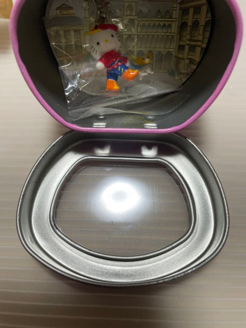 【年末3日間限定価格】新品 ハローキティ 世界 子犬のお散歩