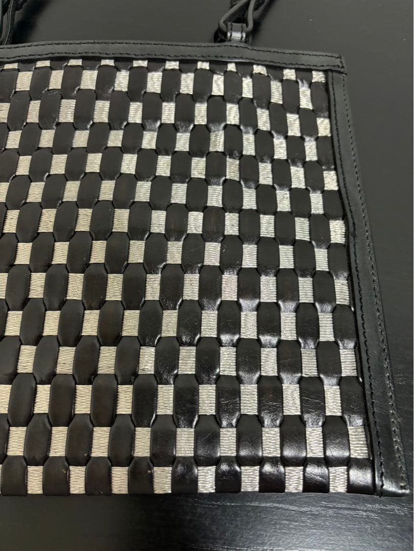 bbyaywaterr:Valextra: 薄型メッシュパーティバッグ、